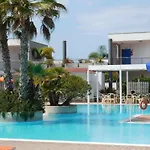 Sairon Village リゾート 4*