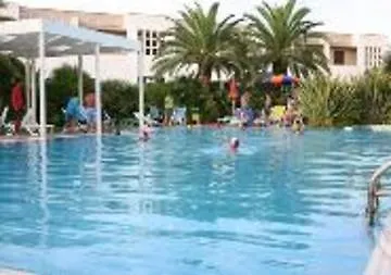 度假村 Sairon Village 4*